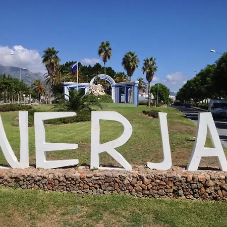 Tres Marias Daire Nerja
