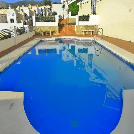 Tres Marias Daire Nerja