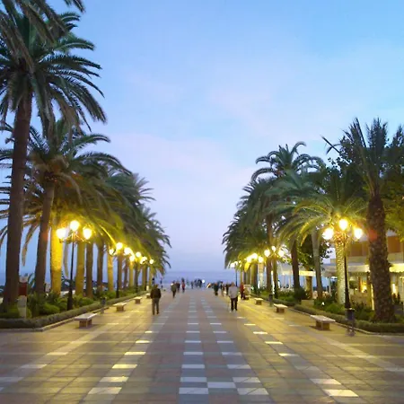 Tres Marias Daire Nerja
